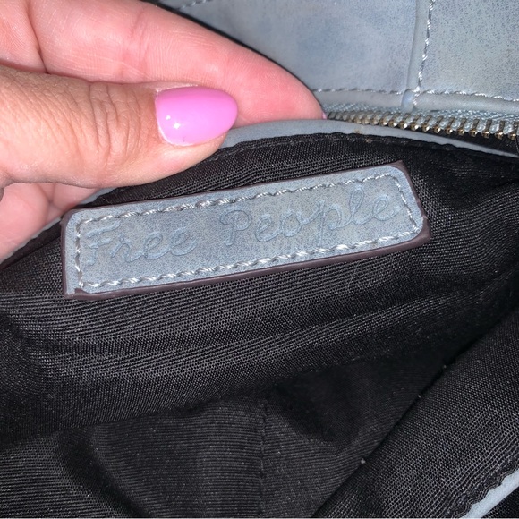 FREE PEOPLE LEATHER TEAL WOMEN BAG WITH ADJUSTABLE STRAP - Picture 15 of 16